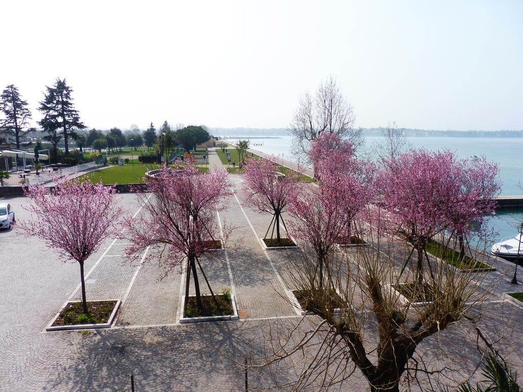 Affittacamere Porticciolo Castelnuovo del Garda Exterior foto